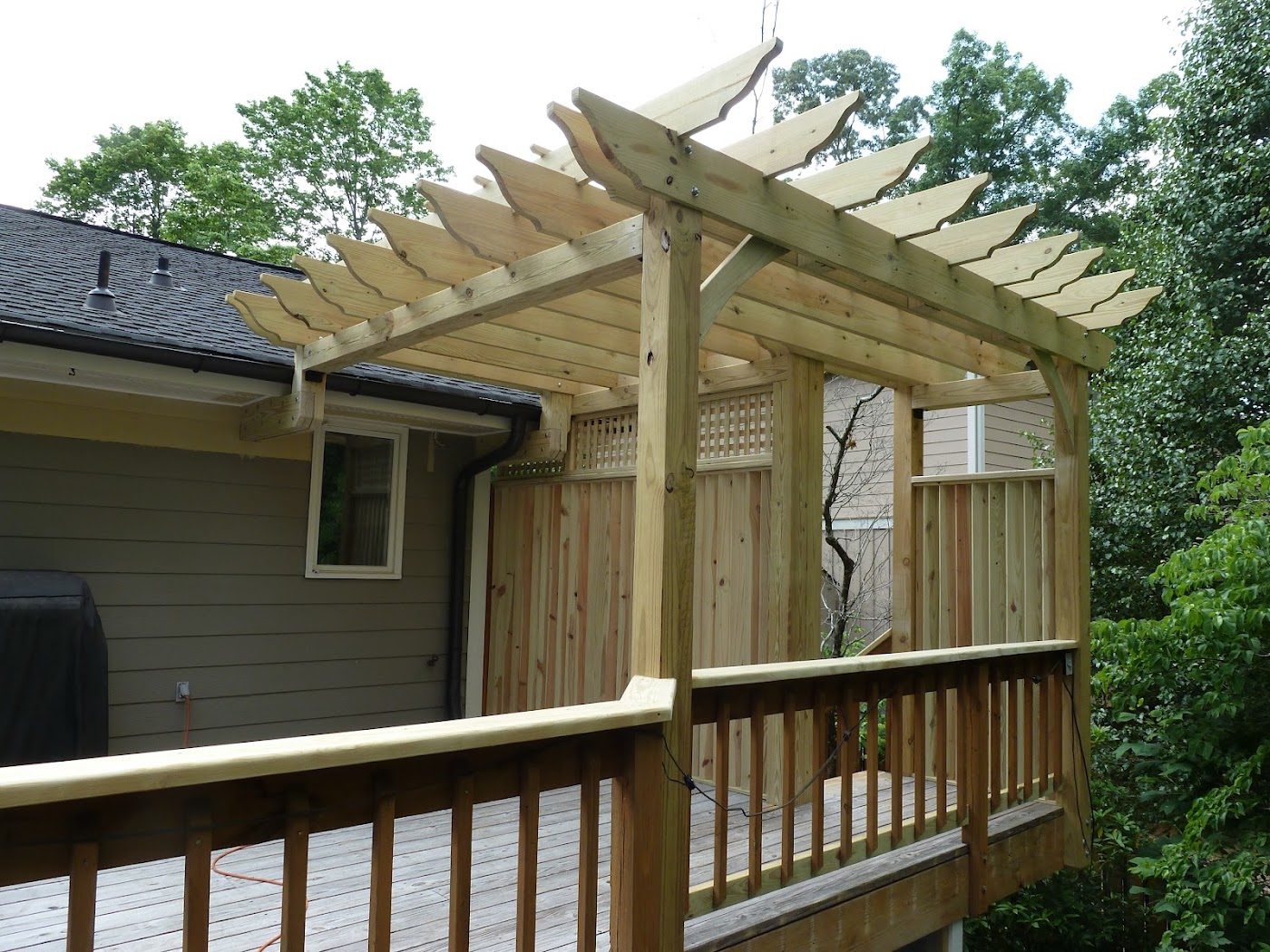 Deck with pergola